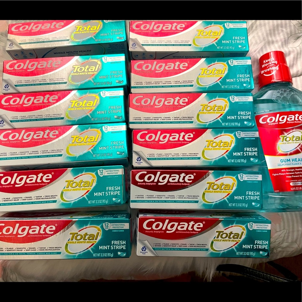 12 Colgate Total Toothpastes & 1 Mouthwash